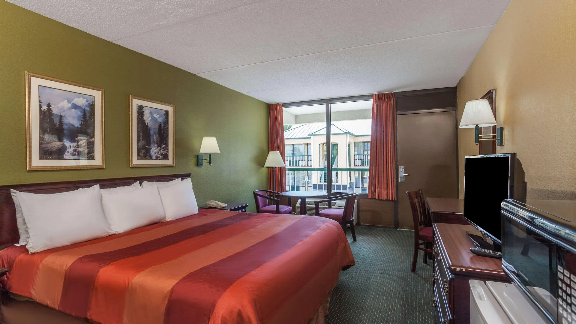 Days Inn By Wyndham Nashville Saint Thomas West Hospital Hotel