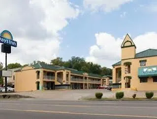 Days Inn By Wyndham Nashville Saint Thomas West Hospital