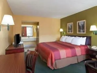 Days Inn By Wyndham Nashville Saint Thomas West Hospital Hotel