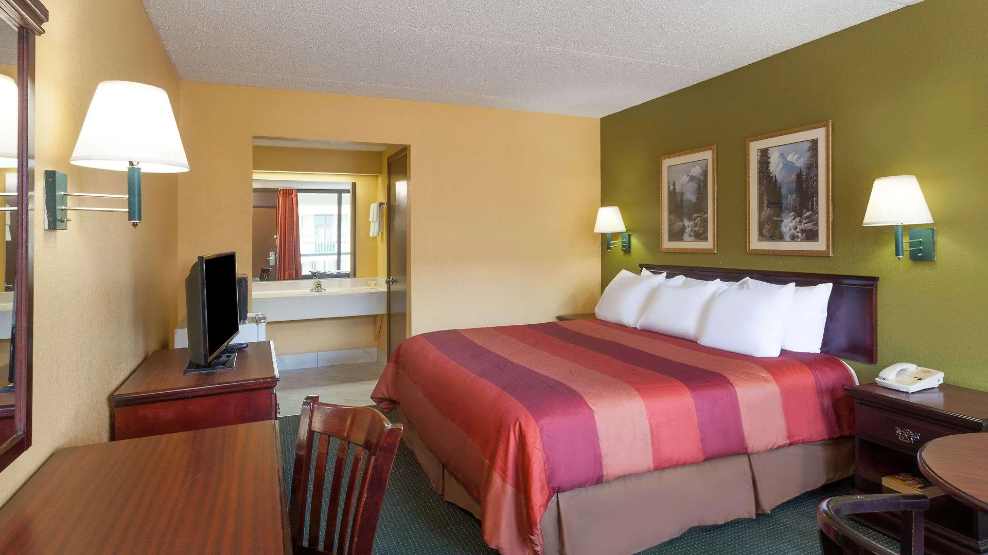 Days Inn By Wyndham Nashville Saint Thomas West Hospital